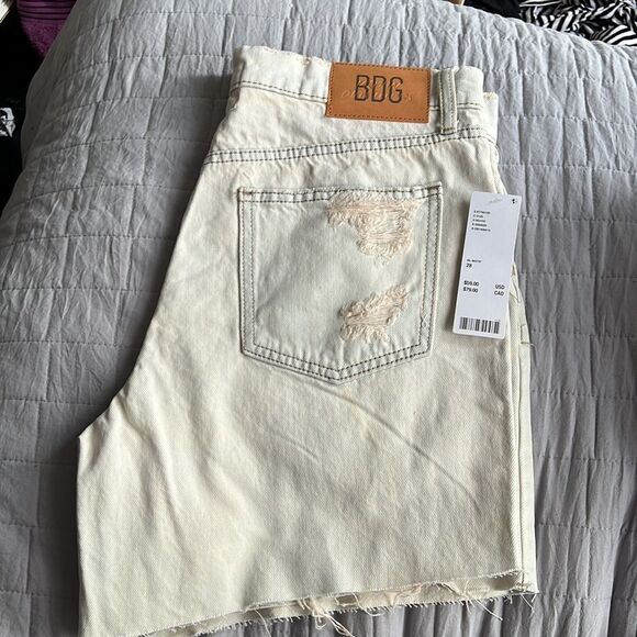 NWT BDG Destroyed Shorts Sz 28 - Picture 10 of 10